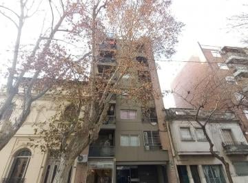 Departamento · 46m² · 2 Ambientes · 1 Cochera · Departamento con Cochera en Alquiler, 1 Dormitorio, Balcón C/parrillero Al Frente.