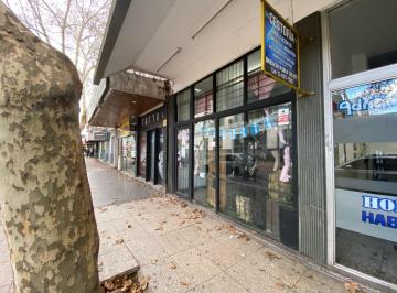Local comercial · 60m² · 2 Ambientes · Local - Merlo