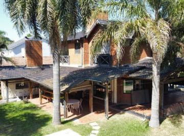 Casa · 159m² · 4 Ambientes · 2 Cocheras · Venta de Casa 4 Ambientes en Loma Verde Escobar