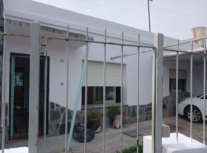 Casa · 100m² · 6 Ambientes · 1 Cochera