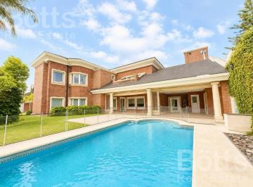 Casa · 720m² · 6 Ambientes · 6 Cocheras · Casa en Venta en General Rodríguez