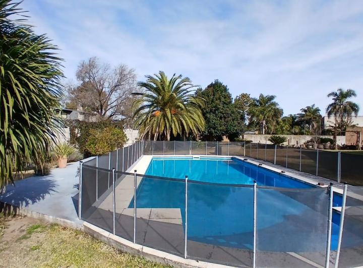 Casa · 205m² · 6 Ambientes · 2 Cocheras