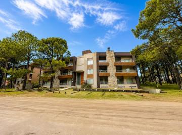 Departamento · 66m² · 3 Ambientes · 1 Cochera · Departamento 3 Ambientes con Terraza Propia, Balcón, Piscina. Gas Natural