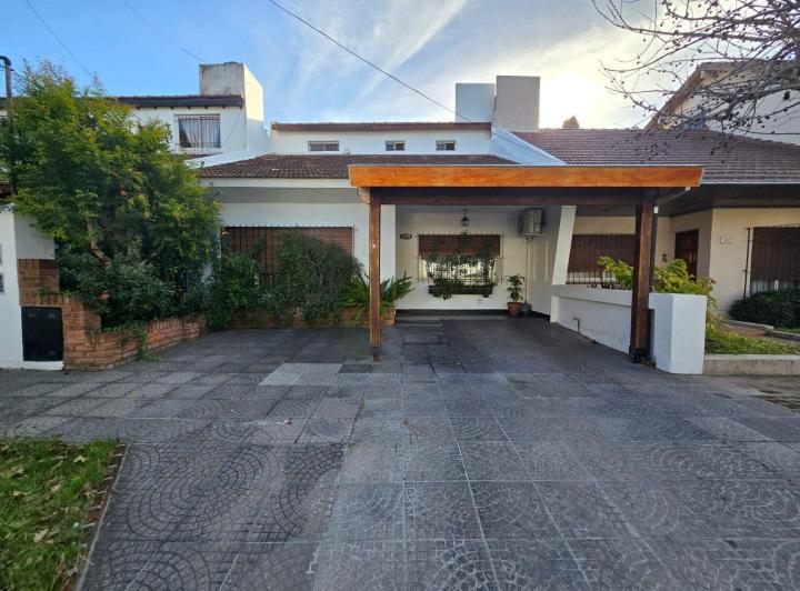 PH · 140m² · 5 Ambientes · 1 Cochera