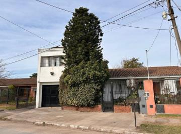 Casa de 5 ambientes, La Matanza · Chalet de 3 Dormit, 2 Baños, Garage y Pscina «excelente Estado!»
