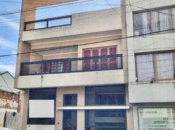 Casa · 173m² · 6 Ambientes · Casa en Venta - 4 Dorm. 6 Baños - 173.2 m - Barracas
