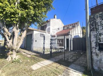 Casa · 134m² · 6 Ambientes · 3 Cocheras · Casa de 3 Dorm. en Venta – Barrio Los Gobernadores, Paraná
