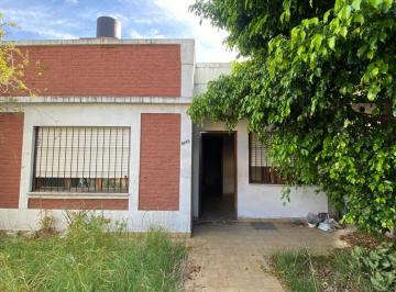 Casa · 120m² · 4 Ambientes · Venta 2 Casas Av Blgrano 6000, Wilde