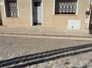 PH de 4 ambientes, Lanús · Alquila PH Al Frente 4 Ambientes