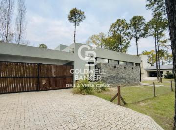 Casa · 119m² · 4 Ambientes · 2 Cocheras · Casa en El Pinar Country Club