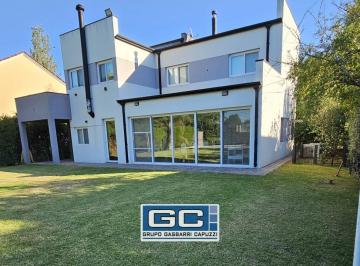 Casa · 200m² · 6 Ambientes · 1 Cochera · Casa en Venta Ezeiza Barrio Privado Quintas del Sol