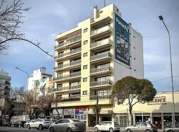Departamento · 130m² · 4 Ambientes · 1 Cochera · Departamento de 4 Ambientes 140 m² Cochera y Baulera