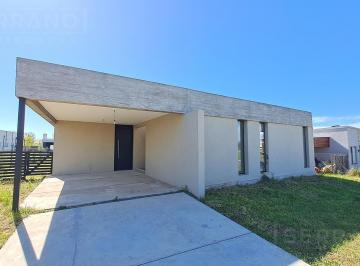 Casa · 150m² · 4 Ambientes · 1 Cochera · Venta Casa 4 Ambientes a Estrenar San Sebastian Zelaya Pilar