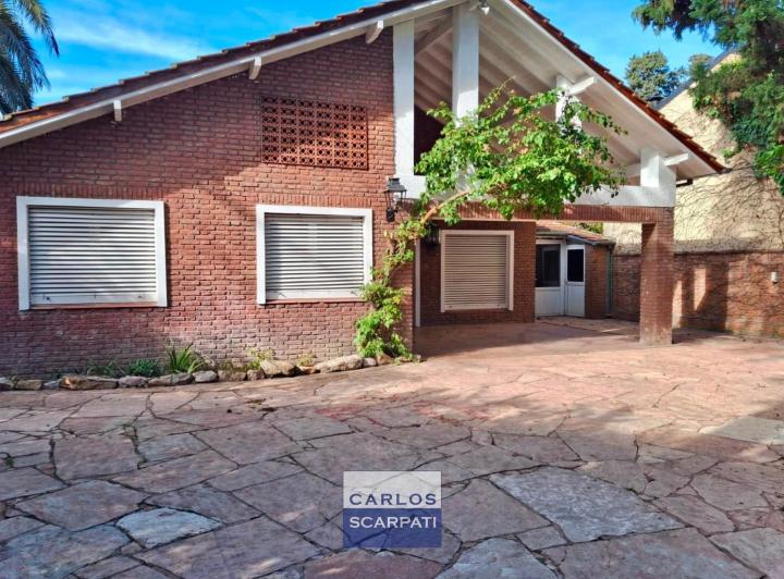Casa · 248m² · 6 Ambientes · 6 Cocheras