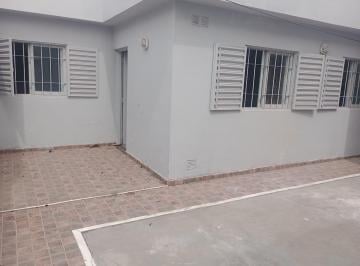 PH · 40m² · 3 Ambientes · PH en Alquiler - Berisso - con Patio - 2 Dorm.
