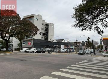 Local comercial · 1000m² · Local Sobre Av Maipu y Bermudez