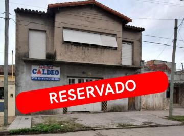 general-san-martin-villa-maipu-alquiler-galpon-de-200-a-300-mts · Alquiler Galpón 220 m²