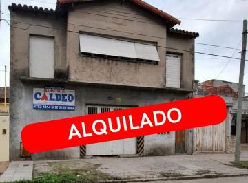 general-san-martin-villa-maipu-alquiler-galpon-de-200-a-300-mts · Alquiler Galpón 220 m²