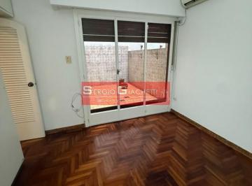 Departamento · 47m² · 2 Ambientes · 2 Ambientes y Medio Apto Profesional Excelente Ubicacion