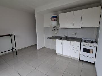 tres-de-febrero-caseros-alquiler-departamento-2-ambientes · Depto 2 Amb con Balcón