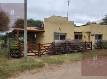 Casa · 97m² · 4 Ambientes · 2 Cocheras · Venta 2 Casas en Espejo, Merlo San Luis