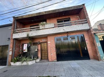 Casa · 250m² · 4 Ambientes · 2 Cocheras · Martin Coronado Casa 4 Ambientes + Departamento de 3 Ambientes F: 7005