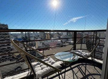 Departamento · 39m² · 2 Ambientes · 1 Cochera · Alquiler 2 Ambientes Amoblado Balcón Piso Alto Cochera en Caballito - Impecable