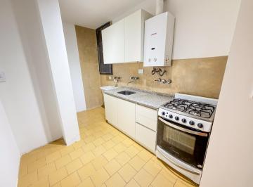 Departamento · 61m² · 4 Ambientes · Venta Departamento 3 Dorm. Reciclado