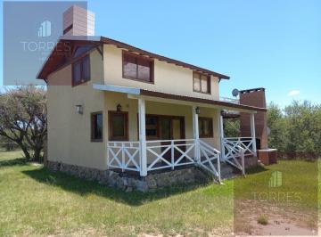 Hotel · 300m² · 11 Ambientes · 4 Cocheras · Venta Complejo 4 Cabañas en Cortaderas - Financiacion