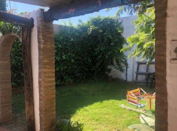 Casa de 4 ambientes, Córdoba · Casa en Alquiler | 2 Dorm. | Patio y Cochera | Quebrada de Las Rosas