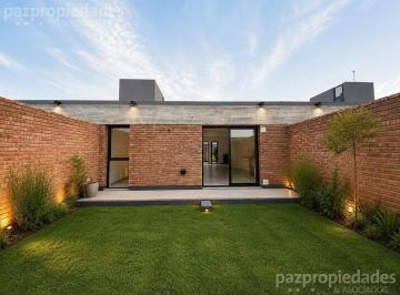 Casa · 143m² · 2 Ambientes · 1 Cochera · Venta Casa Loteo Confluencia