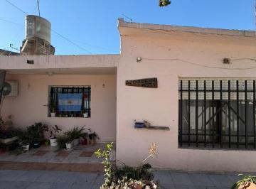 Casa · 162m² · 3 Ambientes · 1 Cochera · Venta Casa 2 Dorm. a Reciclar