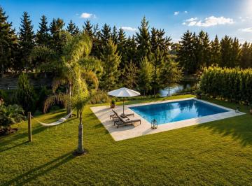 Casa · 380m² · 6 Ambientes · 1 Cochera · Casa en Venta en Cabos del Lago, Nordelta, Tigre