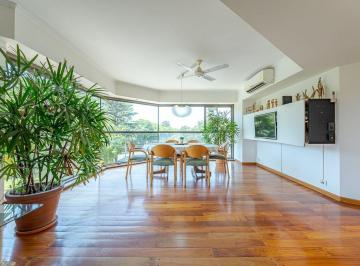 Departamento · 206m² · 6 Ambientes · 1 Cochera · Piso Exclusivo de 4 Dorm. en Venta - B. Martin