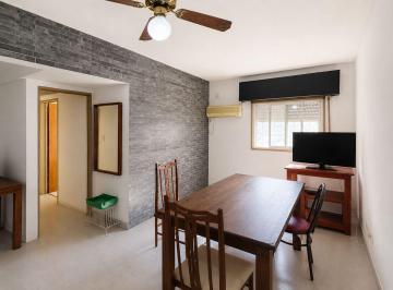 Departamento · 44m² · 3 Ambientes · 1 Cochera · Departamento de 2 Dorm. en Venta - Zona Sur