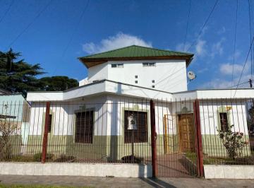 Casa · 134m² · 3 Ambientes · 2 Cocheras · Casa 3 Ambientes en Venta Longchamps Apto Crédito