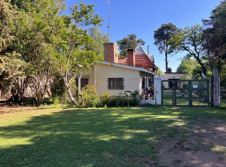 Casa · 105m² · 6 Ambientes · 3 Cocheras
