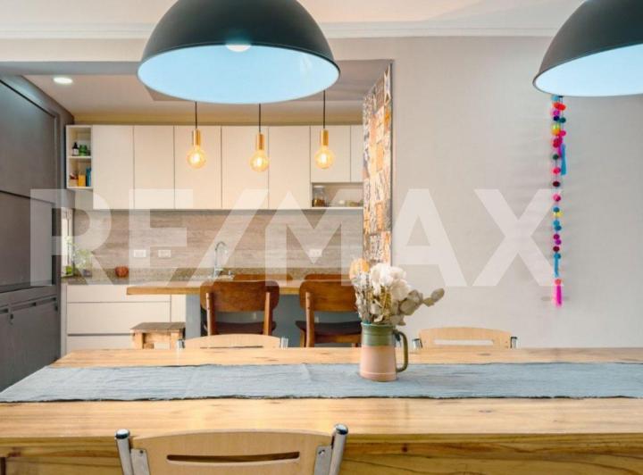Casa · 172m² · 4 Ambientes · 1 Cochera