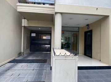 Garage · 12m² · Cochera a m de Bv Pellegrini