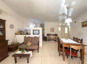 Casa · 66m² · 3 Ambientes · 1 Cochera · Casa en Venta en City Bell