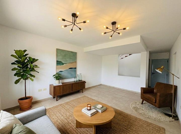 Casa · 100m² · 6 Ambientes · 1 Cochera