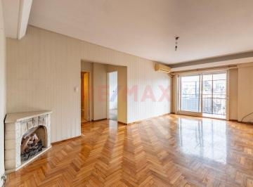 Departamento · 75m² · 4 Ambientes · 1 Cochera · Venta Depto 4 Ambientes con Balcón y Cochera Boedo