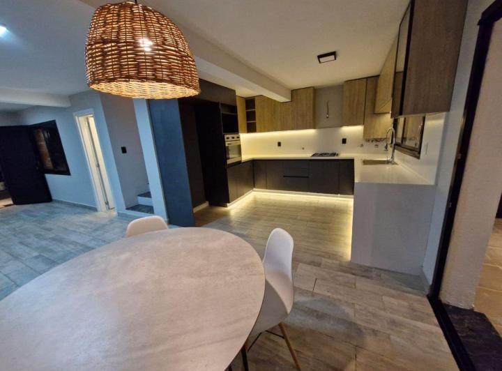 Casa · 90m² · 3 Ambientes · 1 Cochera