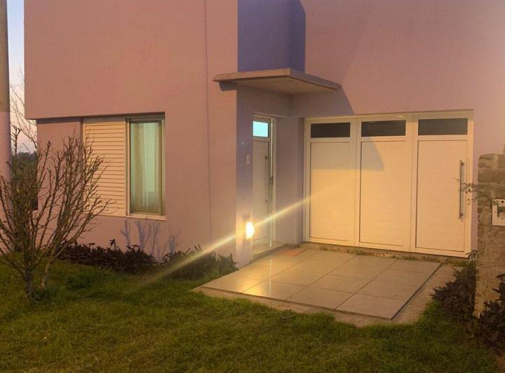 Casa · 62m² · 3 Ambientes · 1 Cochera