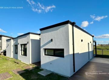 Casa · 120m² · 4 Ambientes · 2 Cocheras · Casa | 4 Ambientes | Pileta | Apto Credito | Parrilla | San Sebastian