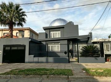 Casa · 180m² · 6 Ambientes · 1 Cochera · Venta Casa 4 Amb + Depto 3 Amb Castelar Cerca Alem