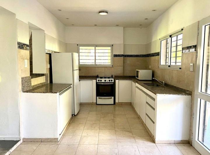 Casa · 160m² · 5 Ambientes