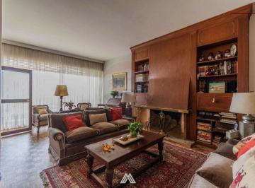 Departamento · 232m² · 9 Ambientes · 1 Cochera · Venta Apartamento Pocitos 5 Dorm./ Garaje
