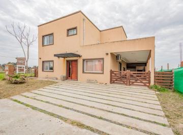 Casa · 170m² · 5 Ambientes · 2 Cocheras · Moderna Casa 4 Dorm. Brio Laguna Azul - Ezeiza