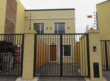 Departamento · 71m² · 3 Ambientes · 1 Cochera · Venta Duplex a Estrenar - Hurlingham - Apto Credito